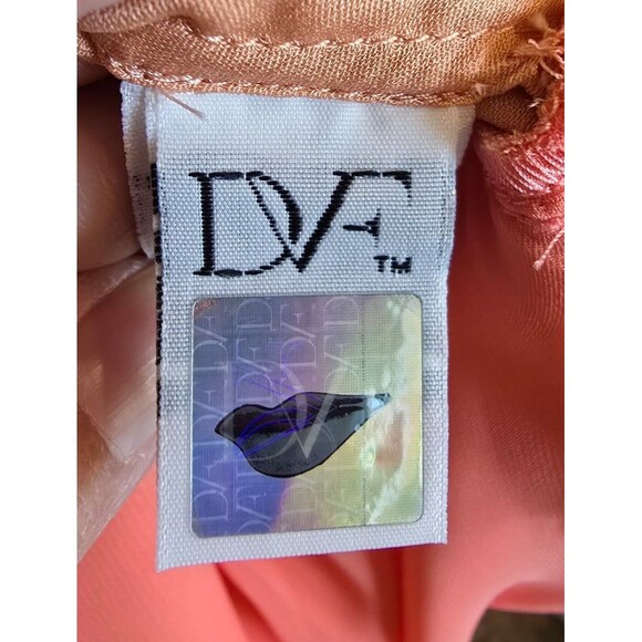 Diane Von Furstenberg mid length dress in peach / orange short sleeve size 4 - Picture 7 of 11